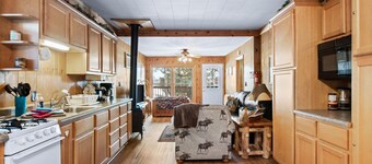 Cozy Cottage on Grand Portage Lake, Right on ATV and Snowmobile Trail!