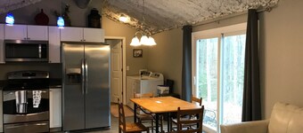 Quiet, Private 2 BR/1.5BA Unit ~ Lake View, next to Wood Creek Boat Dock