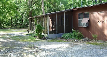 Two Bedroom Vacation House ~ Walking Distance To Crater Of Diamonds