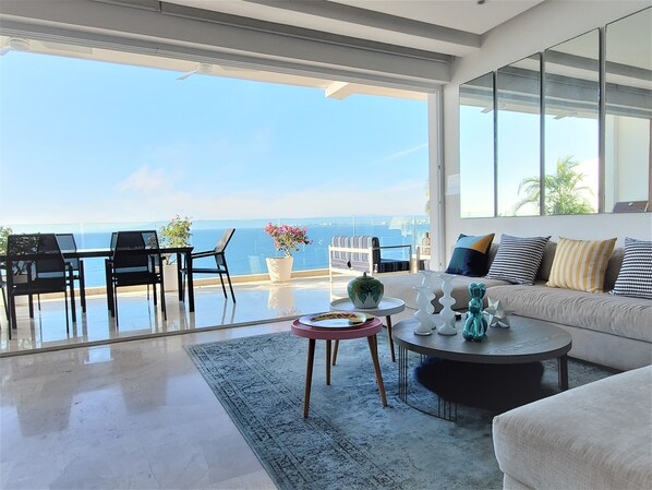 Smart TV, reproductor de DVD y estéreo 