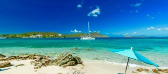 Paradise Paras Hinta, Amazing remontoitu Waterfront Escape: Yksityinen parveke!