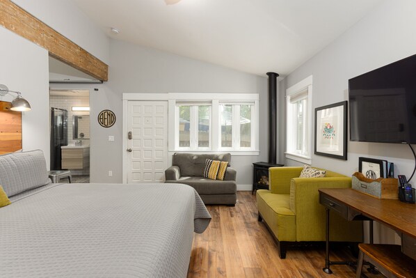 1 bedroom, desk, iron/ironing board, free WiFi