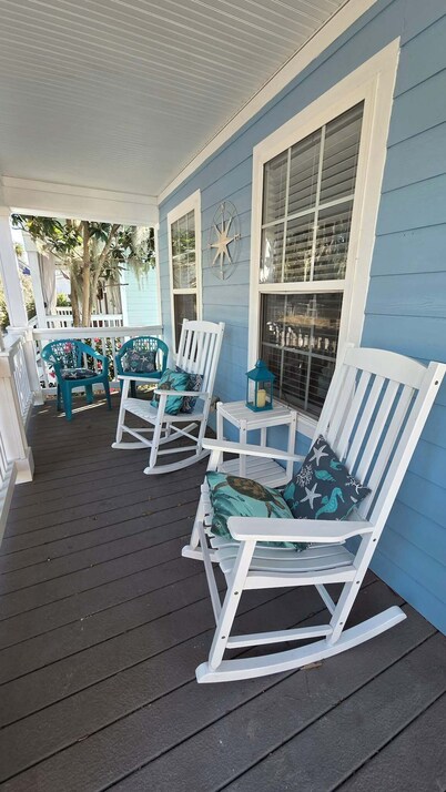 16th and Paradise - 2 Miles From Parris Island!