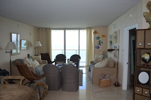 TV, DVD player, stereo, printers - Amazing Apartment In The Best Area Of Miami, La Perla Unit 3703 STR #00082 (Sunny Isles Beach)