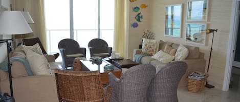 Télévision, lecteur de DVD, chaîne hi-fi, imprimantes