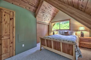 3 bedrooms, desk, free WiFi, bed sheets