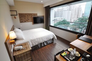 Standard Double Room, Non Smoking | Egyptian cotton sheets, premium bedding, blackout drapes, soundproofing