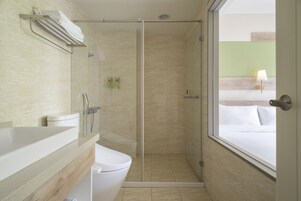 Superior Double Room | Bathroom | Shower, hydromassage showerhead, hair dryer, electronic bidet