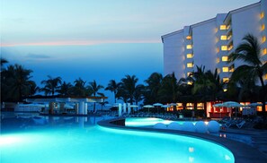 8 indoor pools, 15 outdoor pools
