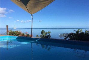 Outdoor pool - Fare Vai Nui (Raiatea)