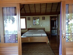 Family Bungalow, Lagoon View | In-room safe, blackout drapes, bed sheets - Fare Vai Nui (Raiatea)