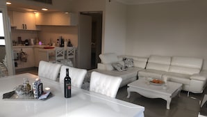 Luxe appartement, 2 slaapkamers | Woonkamer