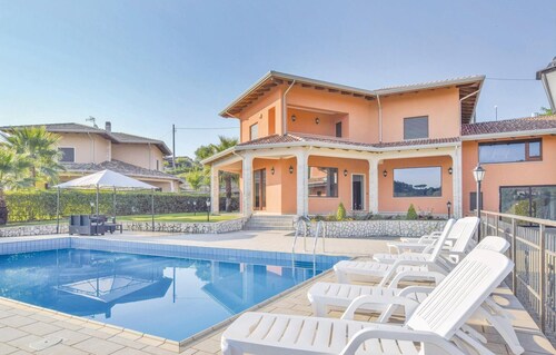 Belle maison à Rende CS avec sauna