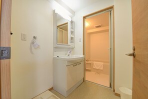 Badewanne und Dusche (separat), Komfortbadewanne
