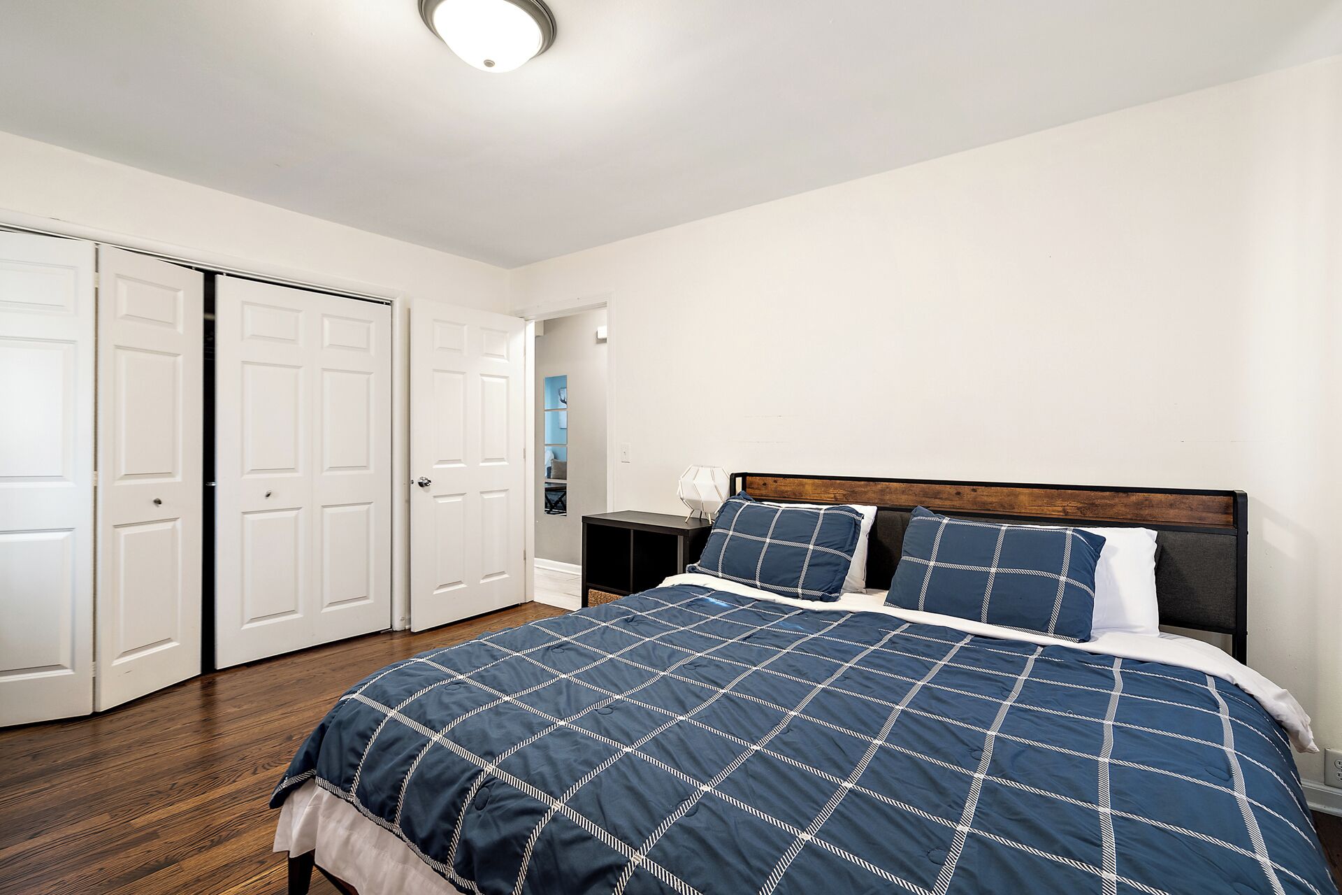 1 bedroom, in-room safe, iron/ironing board, free WiFi