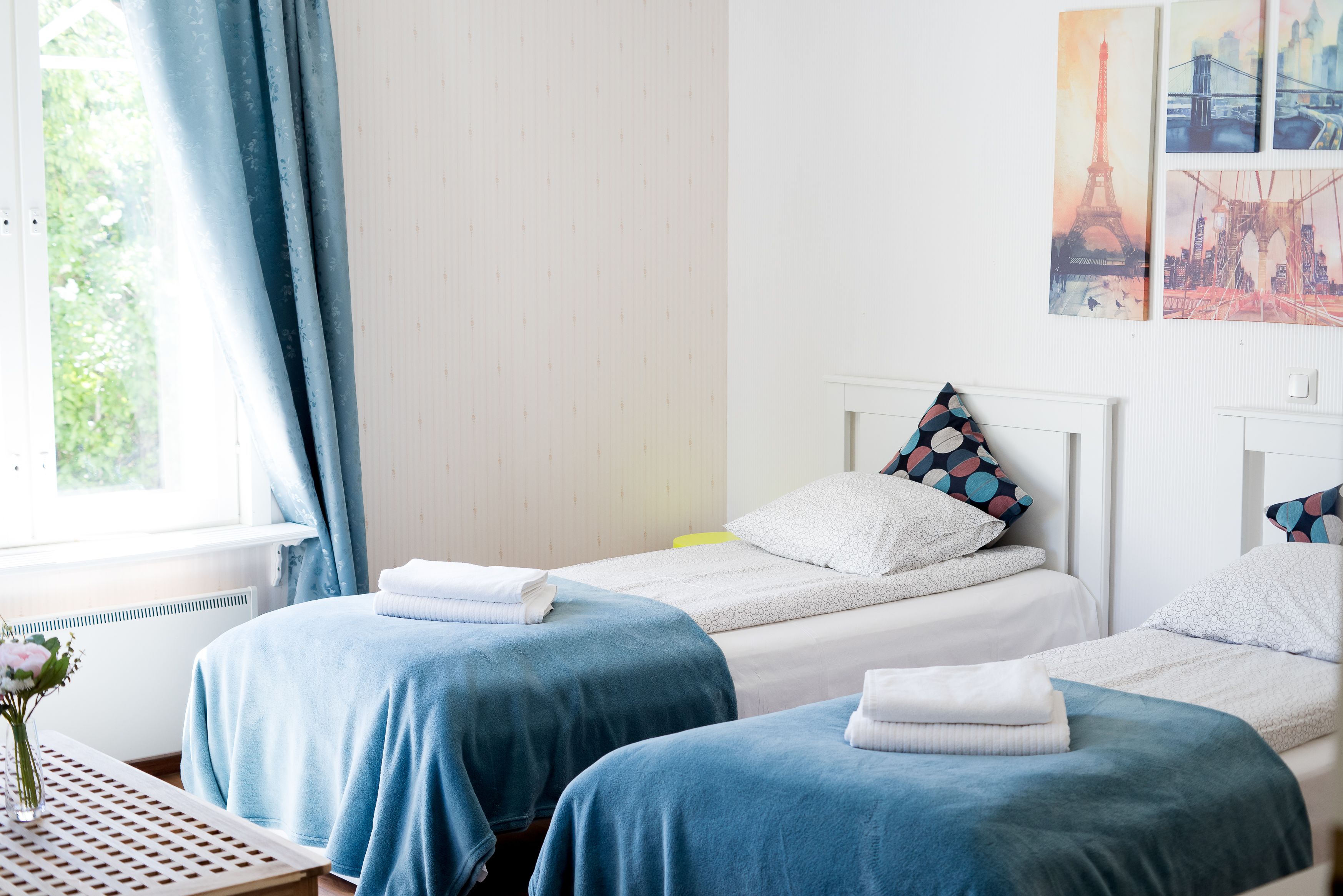 comfort quadruple room, multiple beds, non smoking | individually decorated, blackout curtains, free wifi, bed sheets