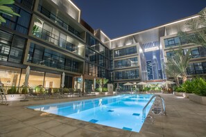 Outdoor pool - FAM Living - City Walk (Dubai)