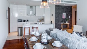 LCD TV - FAM Living - City Walk Dubai (Dubai)