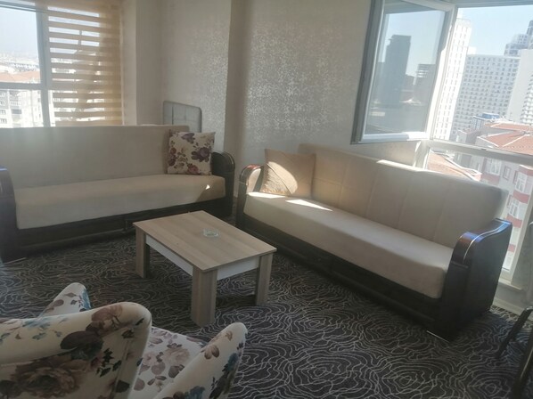 1 bedroom, free minibar items, desk, free WiFi