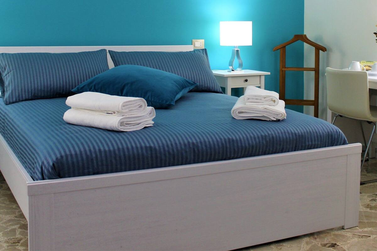 Premium bedding, down duvets, pillow-top beds, minibar