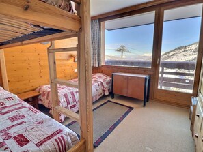 1 bedroom, bed sheets - Cozy 2-room apt, M éribel, 5 pers, 3* (Méribel)