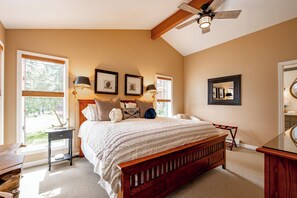 7 عدّة غرف نوم وواي فاي مجانًا وملاءات أسرّة