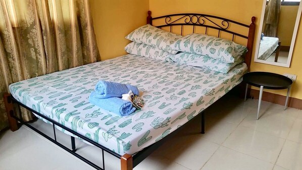 Maison, 2 chambres | Fer et planche à repasser, Wi-Fi gratuit, draps fournis