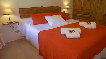 Kabin Klasik, 2 kamar tidur, kamar mandi pribadi (Planta Alta) | Seprai premium, brankas, dan didekorasi berbeda-beda