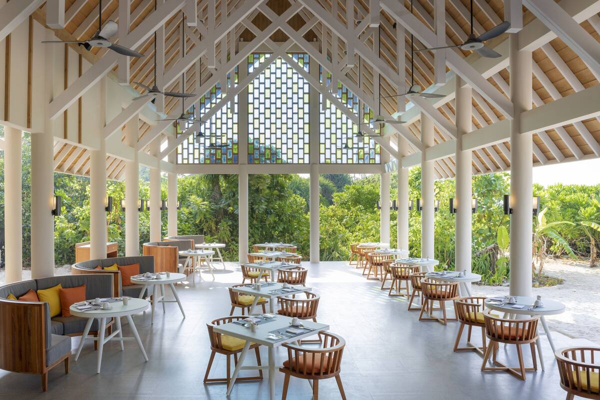 5 restaurants, breakfast, lunch served; local and international cuisine