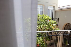 Habitació doble destacada, 1 llit de matrimoni gran, no fumadors | Terrassa o pati