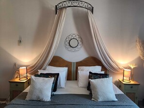CABARDES | 隔音、熨斗/熨板、免费 WiFi、床单