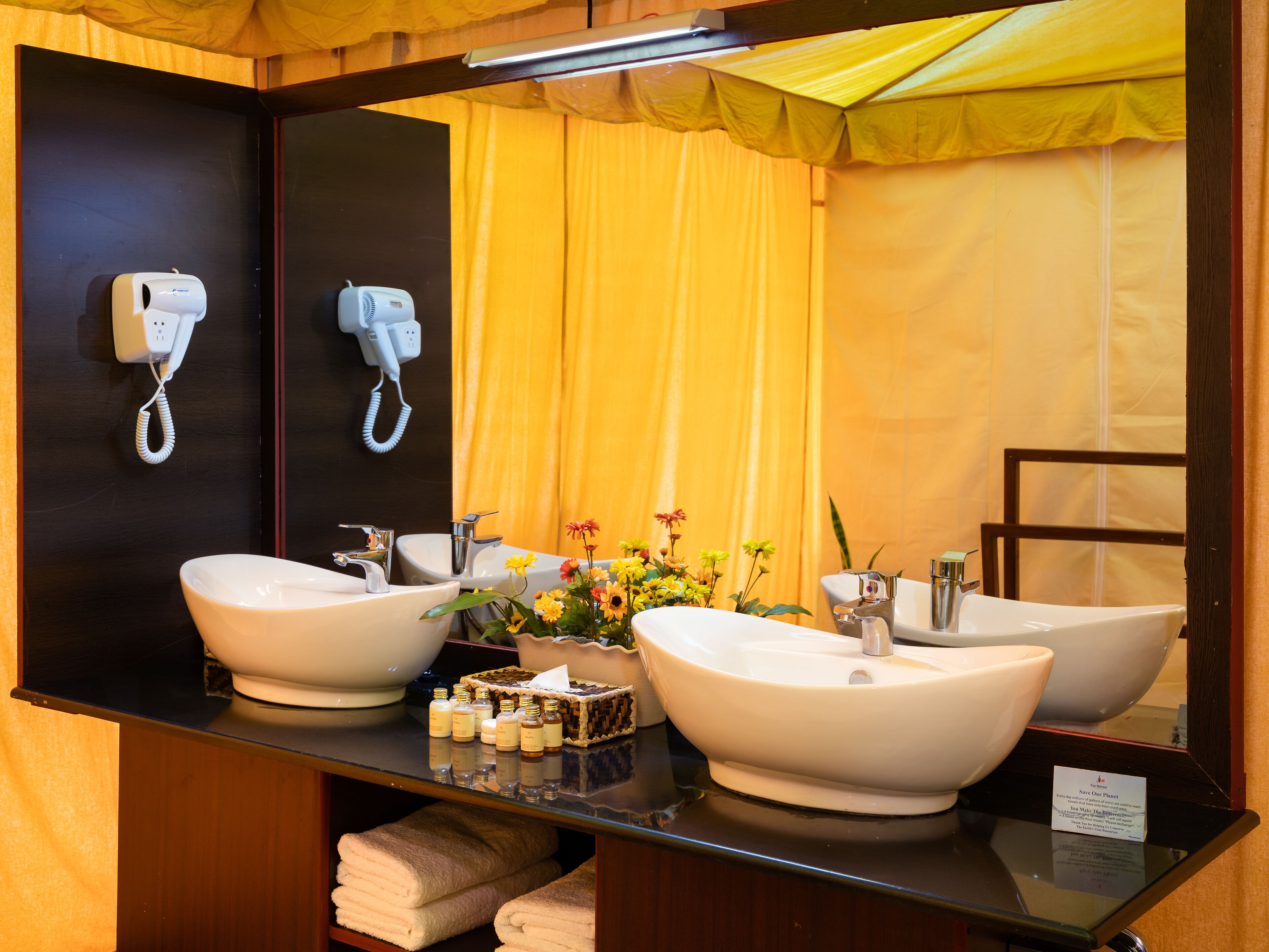 family suite, balcony, garden view | bathroom | shower, free toiletries, hair dryer, towels