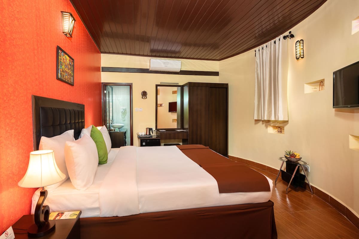 Executive Double or Twin Room, Garden View | 1 bedroom, premium bedding, memory-foam beds, minibar