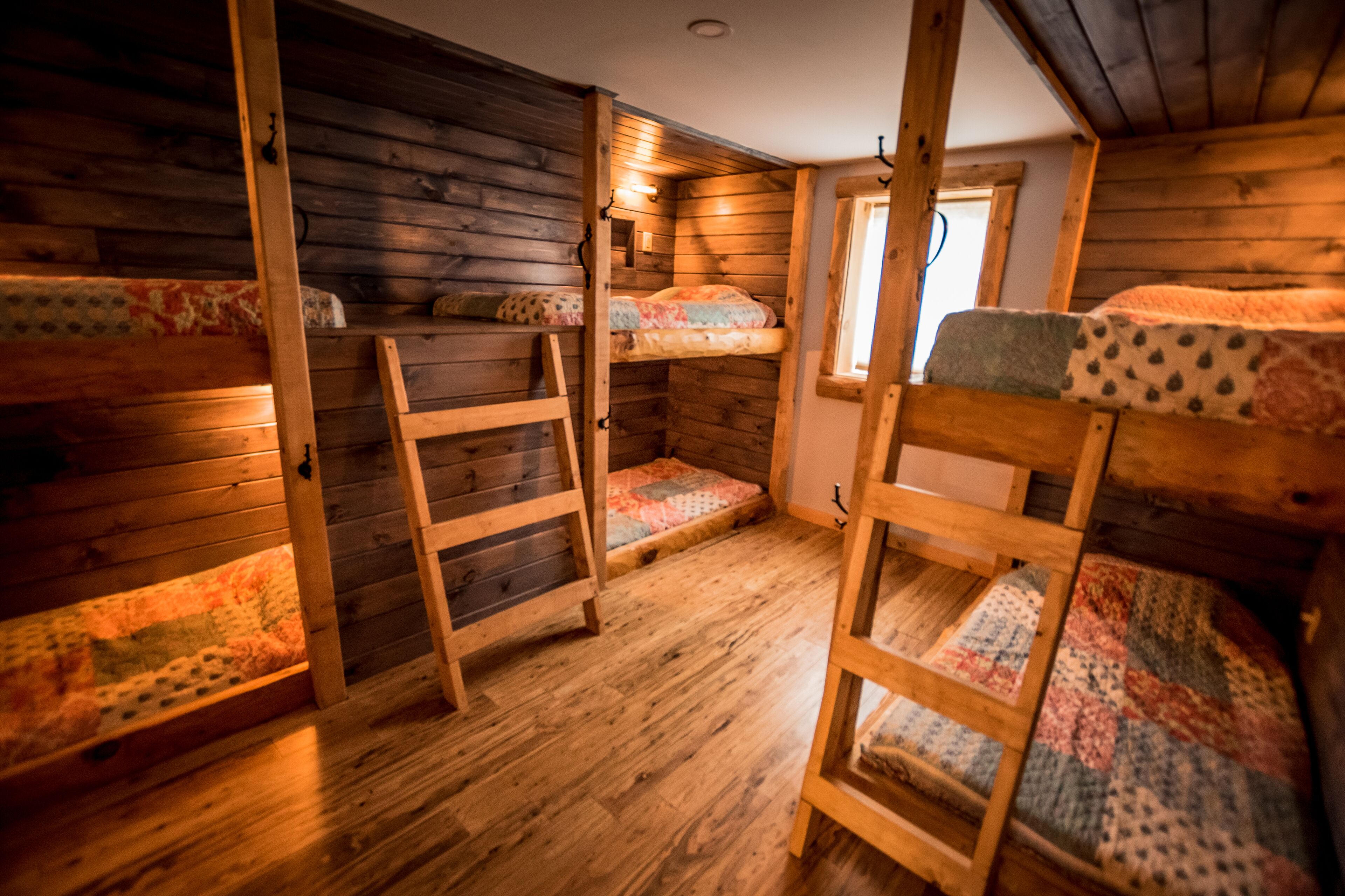5 chambres, bureau, fer et planche à repasser, accès au Wi-Fi (inclus)