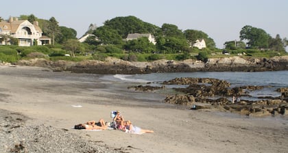 Classic, summer cottage with all the amenities!