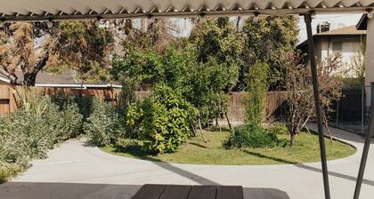 Bright Modern Apartment w/ Garden view in SW Area