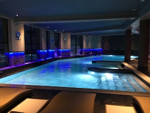 Piscine couverte, piscine chauffée