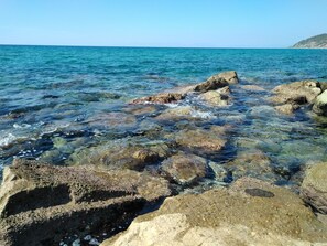 ビーチの近く、サンラウンジャー、ビーチタオル