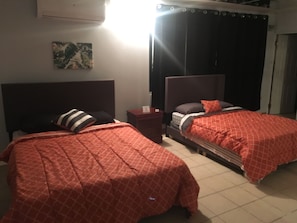 Apartamento#6 3er piso (con escaleras) | Blackout drapes, bed sheets - Boricua Apartments (Rincon)
