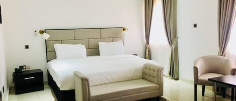 Diplomatic Suite | Egyptian cotton sheets, premium bedding, minibar, in-room safe