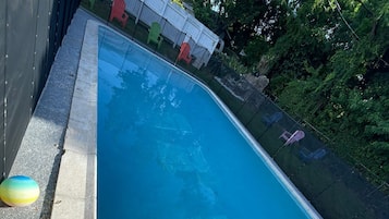 室外游泳池
