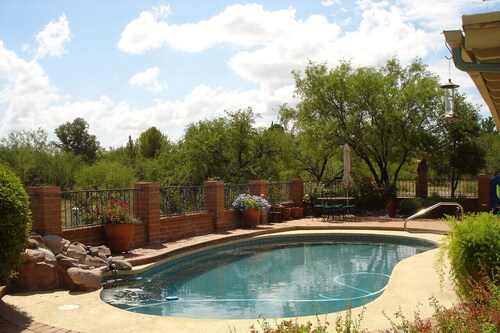 Private Desert Gem,  Just A 1/2 Mile From Tubac Golf Resort And Spa