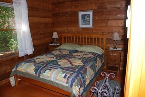 3 bedrooms, desk, iron/ironing board, WiFi