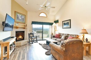 TV, fireplace
