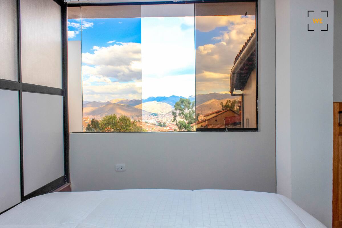 Blackout curtains, free WiFi, bed sheets