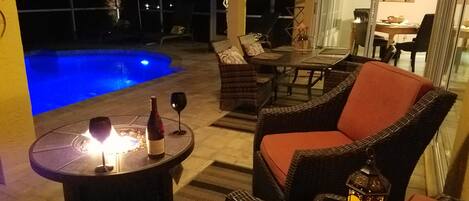 Alberca al aire libre y alberca climatizada