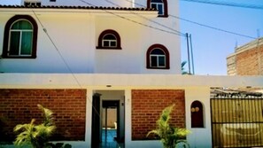 Exterior - beautiful and cozy apartment Casa Alexis (Flamingos)