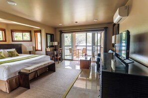 Allergitestet sengetøy, safe på rommet, skrivebord og strykejern/-brett