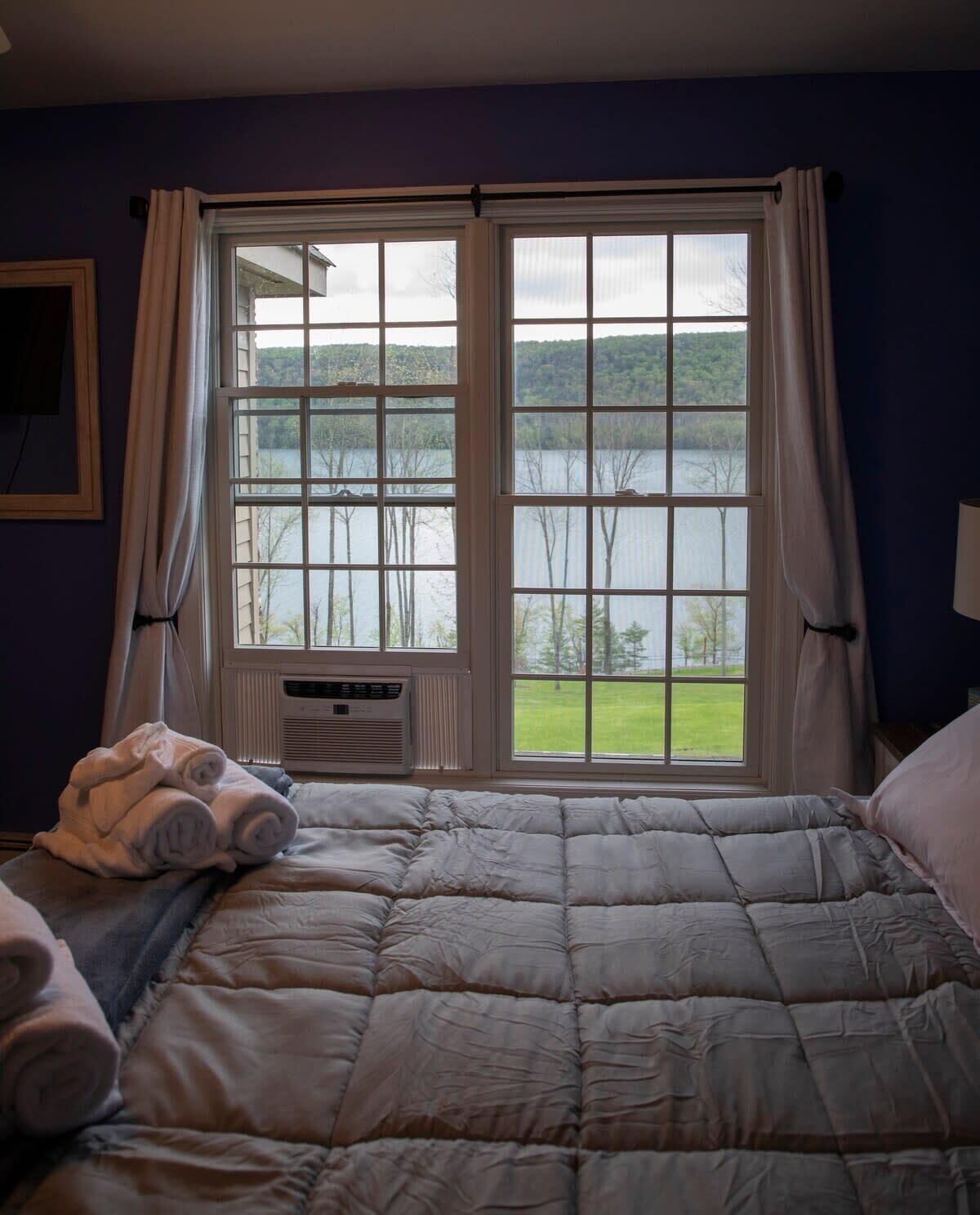 5 chambres, fer et planche à repasser, Wi-Fi, draps fournis