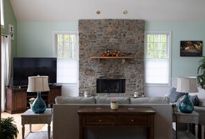 TV, fireplace, offices